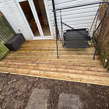 דירות Cosy Brighouse 3 Bed House-Great For Contractors מראה חיצוני תמונה