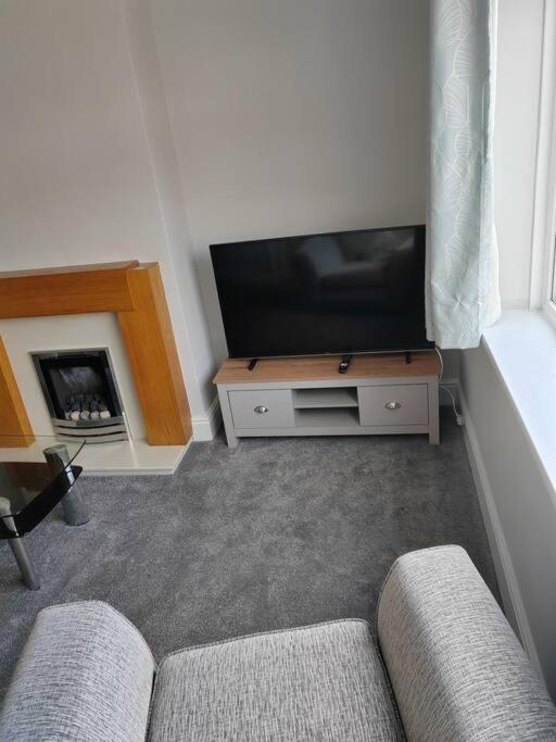 דירות Cosy Brighouse 3 Bed House-Great For Contractors מראה חיצוני תמונה