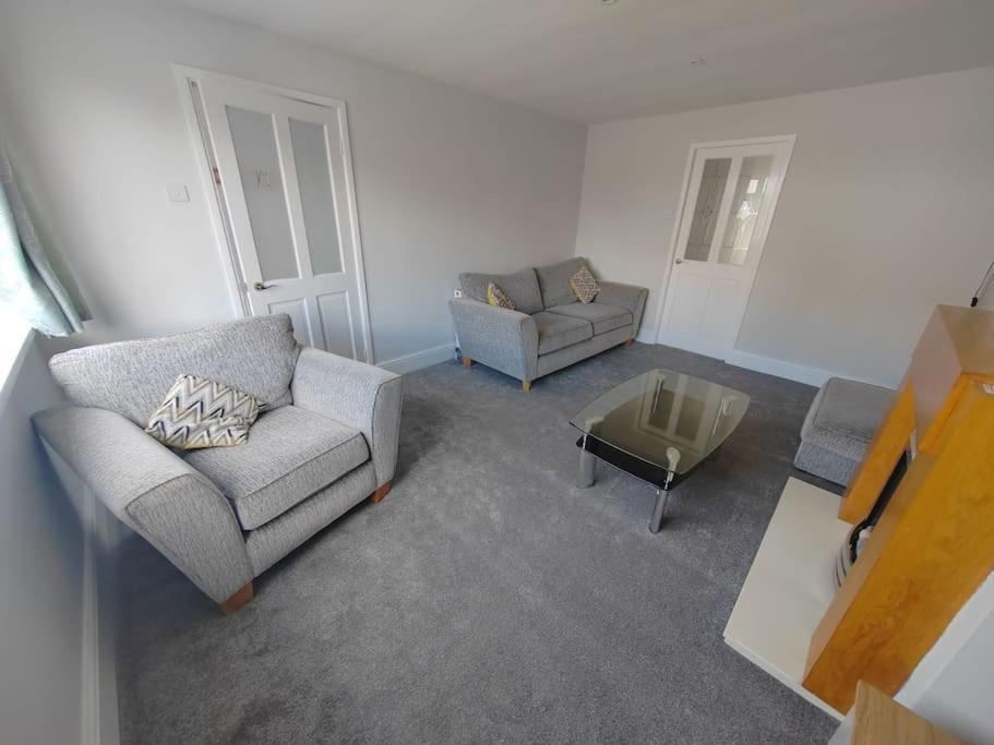 דירות Cosy Brighouse 3 Bed House-Great For Contractors מראה חיצוני תמונה
