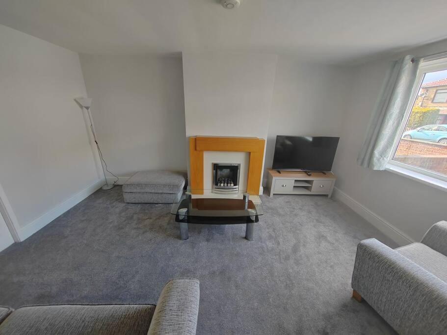 דירות Cosy Brighouse 3 Bed House-Great For Contractors מראה חיצוני תמונה