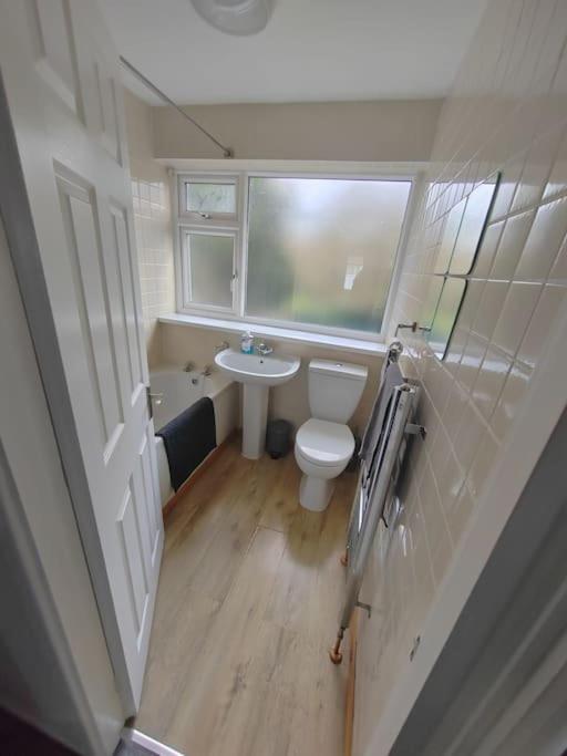 דירות Cosy Brighouse 3 Bed House-Great For Contractors מראה חיצוני תמונה