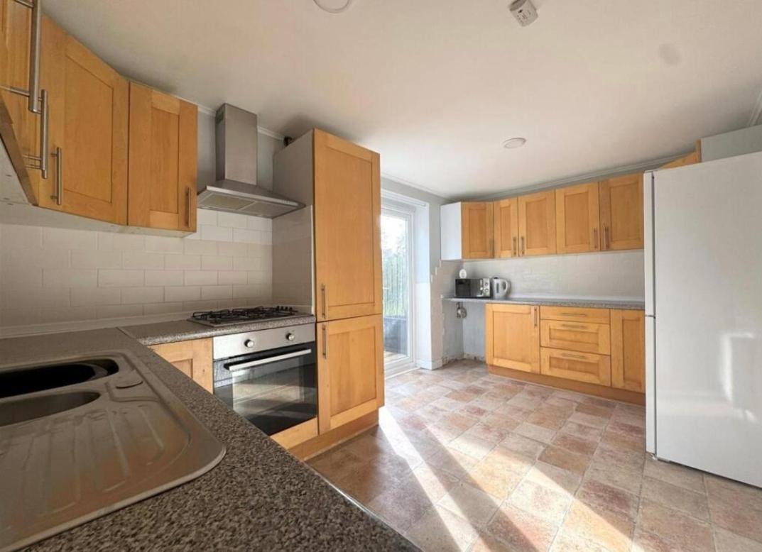 דירות Cosy Brighouse 3 Bed House-Great For Contractors מראה חיצוני תמונה